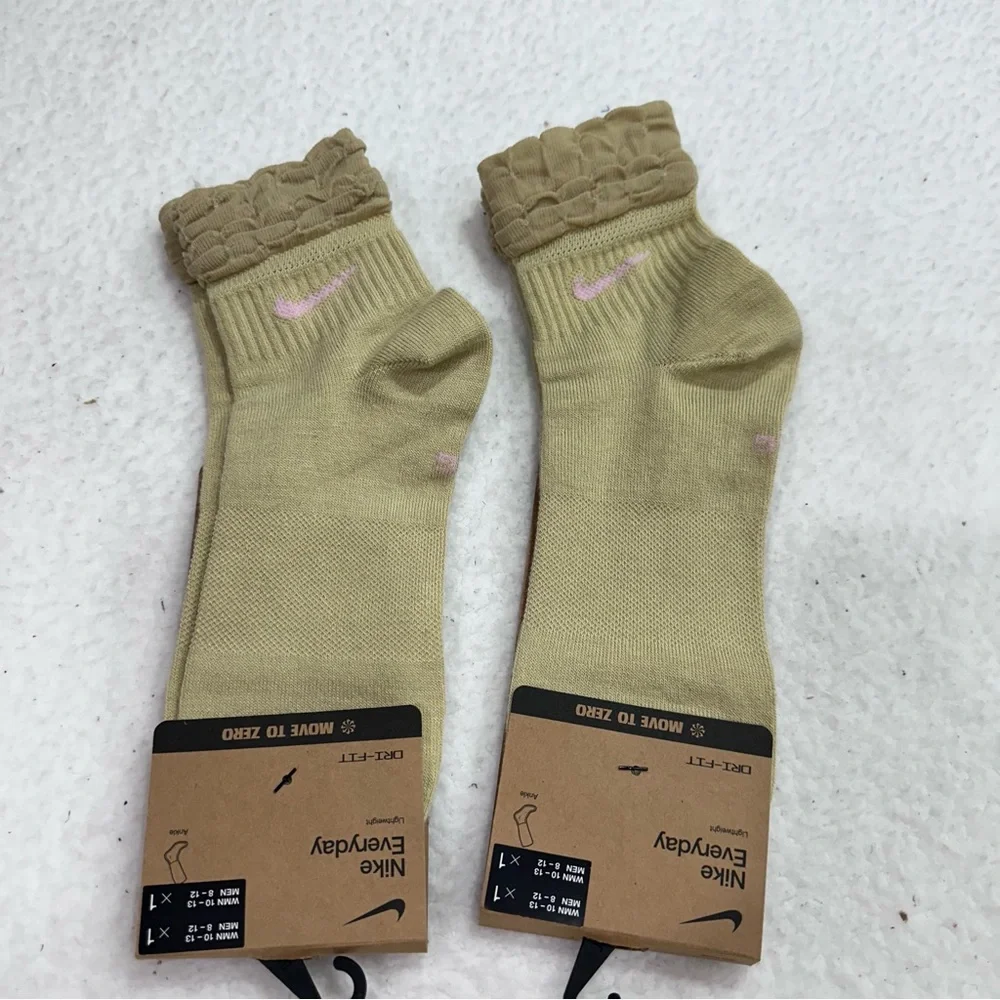 Women’s Nike Ruffle Socks